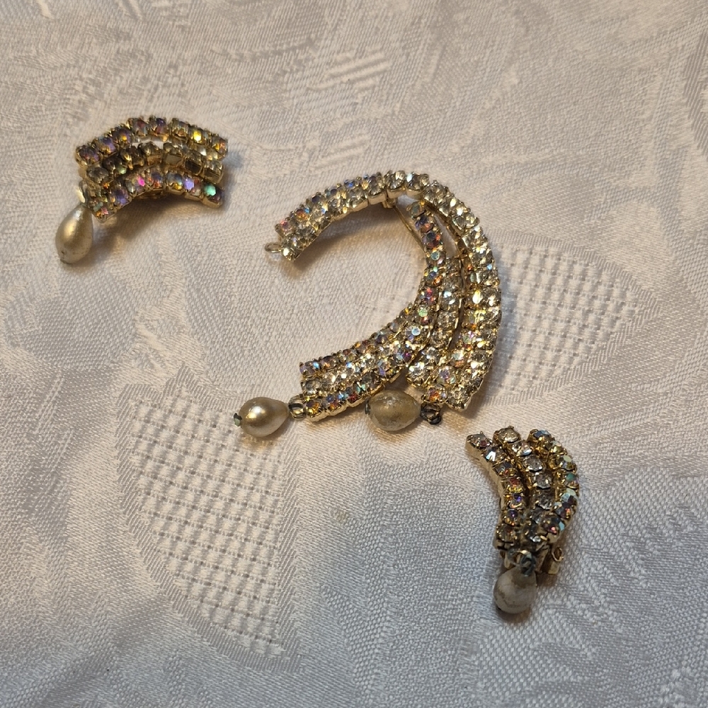 Vintage 1940's Smoky Aurora Crystal and Pearl Earrings And Brooch